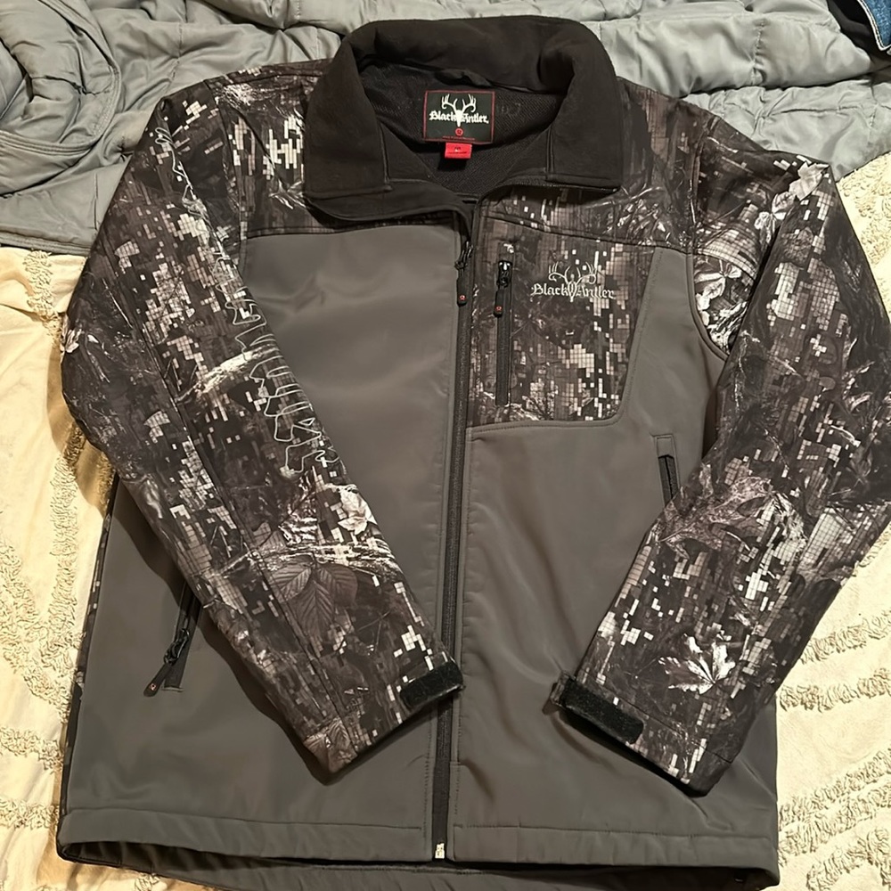 BLACK ANTLER STEALTH JACKET. Size large.